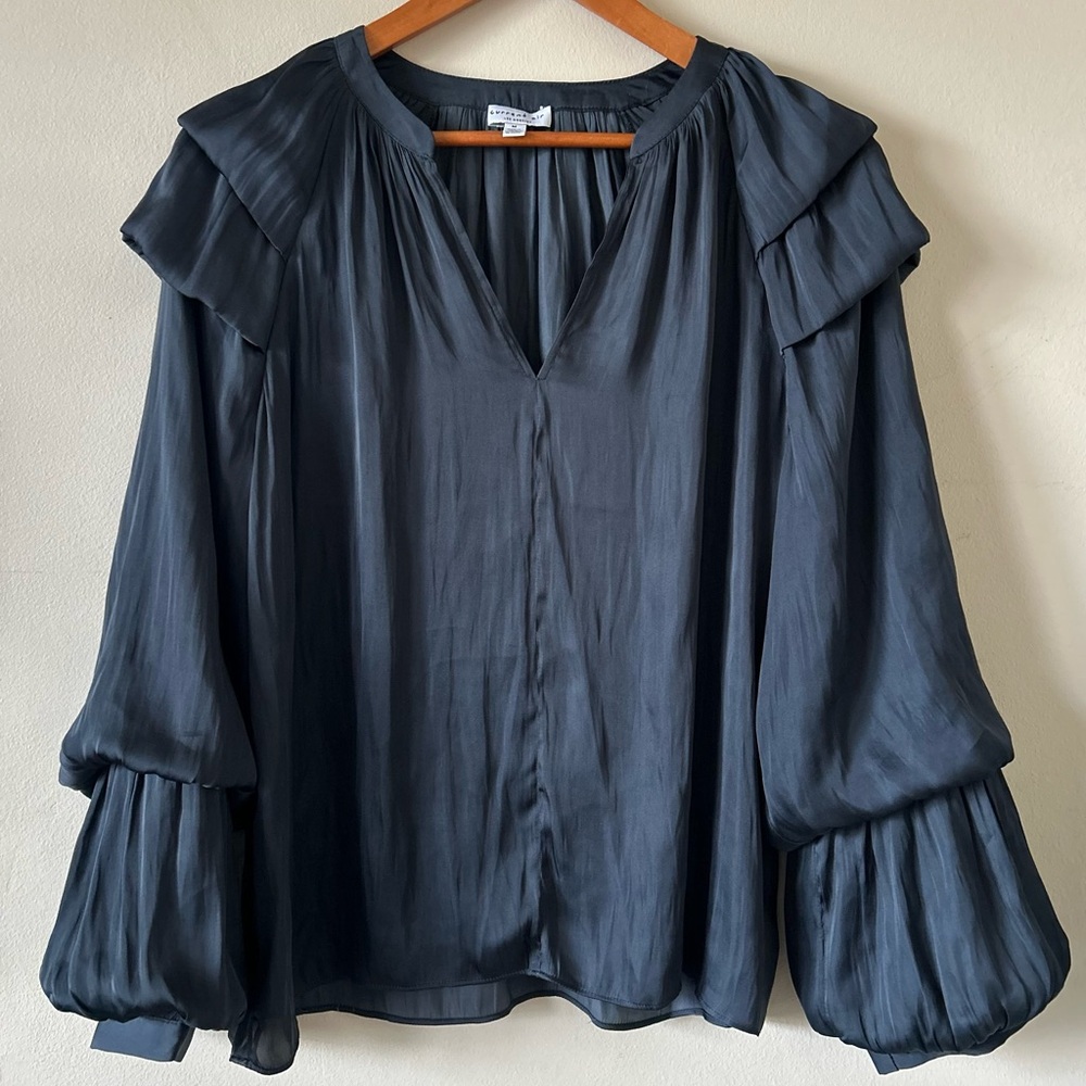 Current Air Slate Gray Ruffled Bubble Sleeve V-Neck Women’s Blouse!